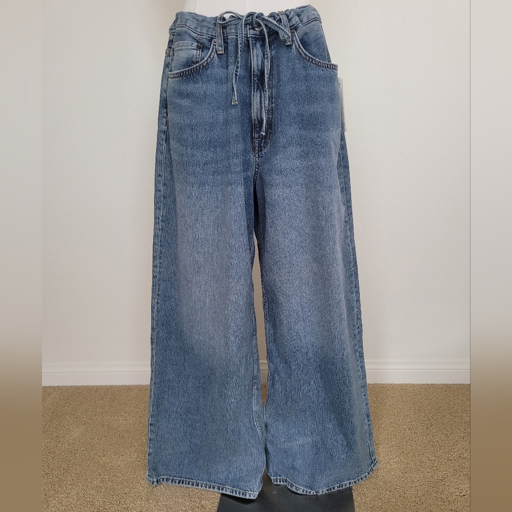 COS- Wide-Leg Blue Jeans